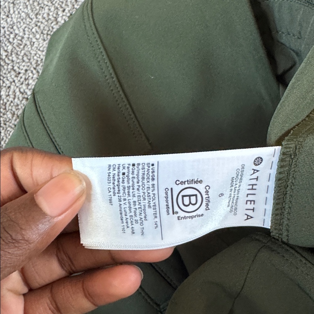 Athleta Endless High Rise Travel Pants Army Green SIZE 6 - Picture 6 of 9